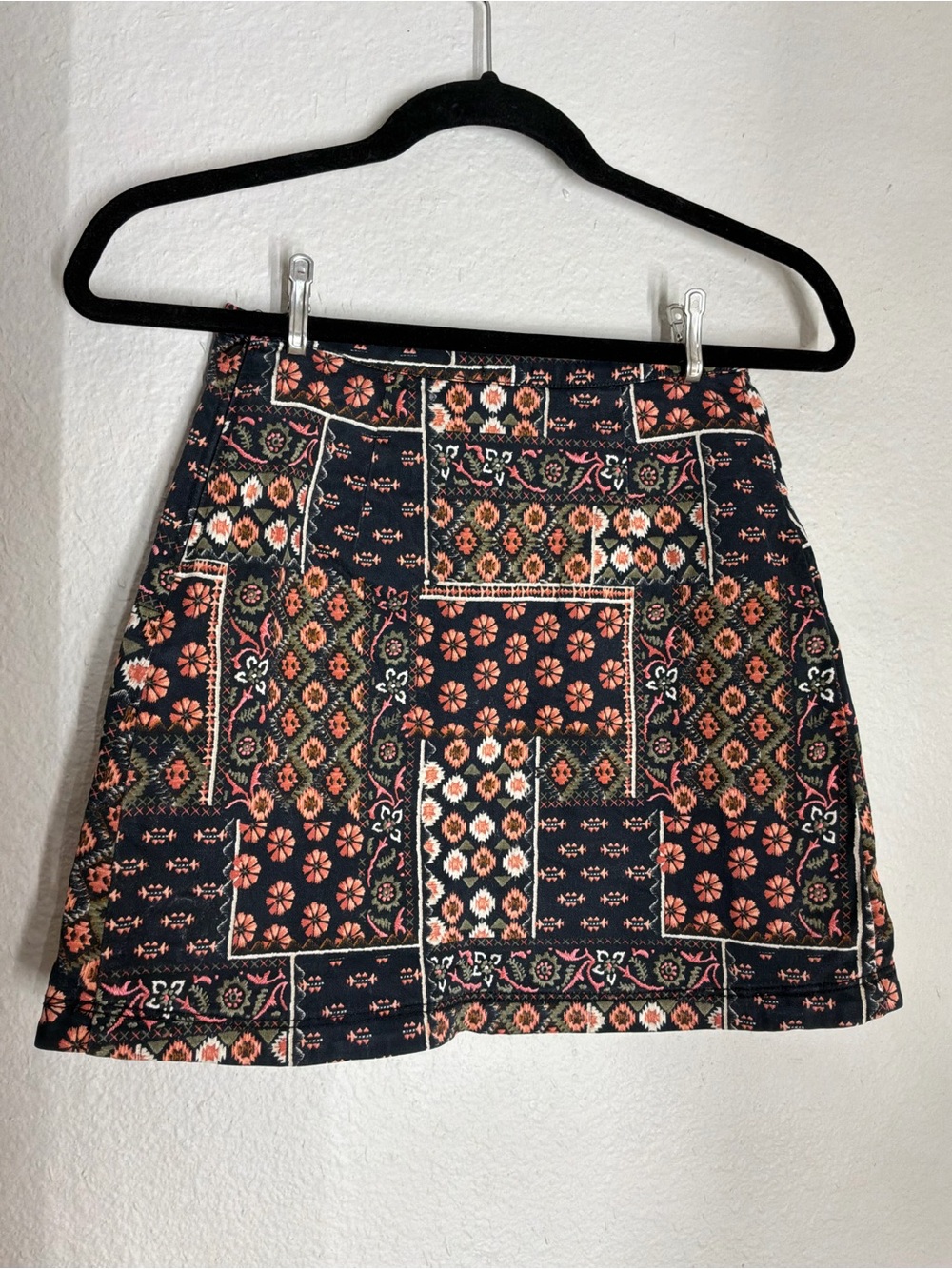 JB by Julie Brown Black Mini Skirt with Coral & Green Patchwork